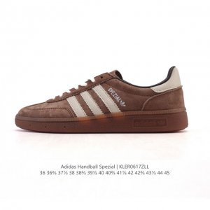 阿迪达斯 Adidas Handball Spezial 低帮三叶草学院风复古休闲板鞋 德训鞋 橡胶底柔软皮革经典运动鞋板鞋。圆头、缝合拼接设计、正面绑带、鞋舌