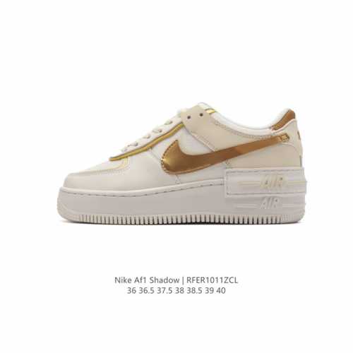 Nike 耐克低帮板鞋 空军一号 Af1马卡龙 Af1厚底增高百搭运动板鞋 Nike Air Force 1 “Shadow” 造型设计上与 Sacai X N
