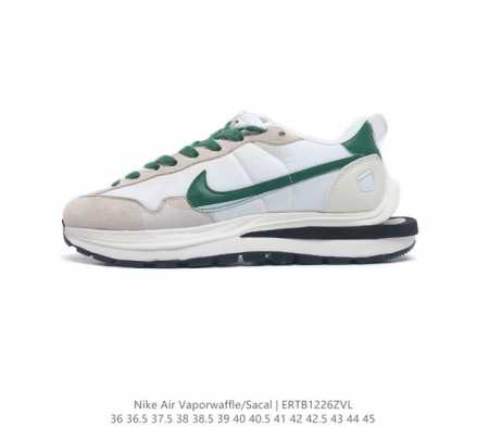 耐克 Sacai X Nike Vaporwaffle 华夫三代3.0 走秀重磅联名款运动鞋 鞋款由pegasus与vaporfly两款鞋型的设计元素共同构建 - 点击图像关闭
