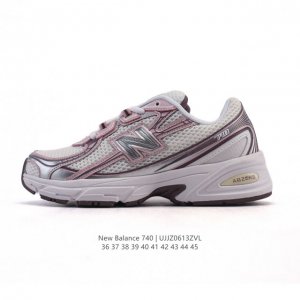 New Balance Mr740 Nb新百伦系列复古老爹风休闲运动慢跑鞋。采用轻质牛剖革拼接透气网眼衬垫织物鞋面材质 T-Beam大底提供足步弓支撑 保持步态