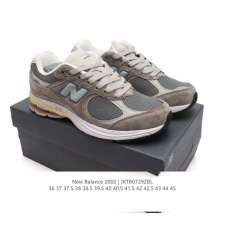 新百伦 New Balance 2002R 跑鞋 男女运动鞋厚底老爹鞋。沿袭了面世之初的经典科技，以 Encap 中底配以升级版 N-Ergy 缓震物料。鞋面则 - 点击图像关闭