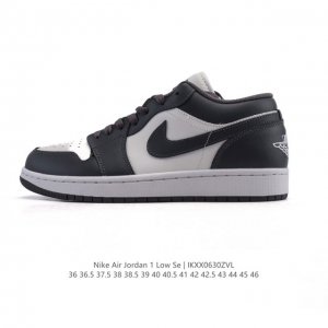 耐克 乔丹Air Jordan 1 Low Aj1 乔1 乔丹1代Aj1 低帮复古文化休闲运动篮球鞋。从1985 年面世的元年款汲取设计灵感，采用简洁大方的经典