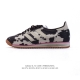 新品 阿迪达斯 Adidas 三叶草男女鞋 Sl 72 Cow 运动鞋休闲鞋阿迪达斯奶牛印花鞋，配色绝美！鞋面采用黑白相间的人造牛皮材质，打造出独特的视觉冲击力