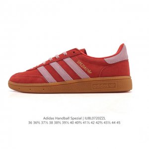 公司级 阿迪达斯 Adidas Handball Spezial 低帮三叶草学院风复古休闲板鞋 德训鞋 橡胶底柔软皮革经典运动鞋板鞋。圆头、缝合拼接设计、正面绑