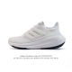 140 阿迪达斯 .老爹鞋 全新Adidas Ultra Light Boost 系列超轻升级，10周年新一代缓震运动跑鞋。在阿迪达斯Boost跑鞋面世十周年之