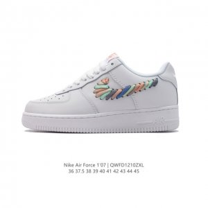 耐克 Nike Air Force 1 '07 Low 空军一号含气垫 小白鞋 低帮百搭厚底增高休闲运动板鞋。柔软、弹性十足的缓震性能和出色的中底设计，横跨复古