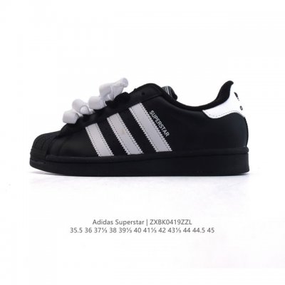 阿迪达斯 Adidas Superstar 2025年新款鞋子 蛇年新款 经典贝壳头系列 新款休闲板鞋潮流男女士运动鞋 鞋面织物拼接材质 标志性的贝壳鞋头，简约