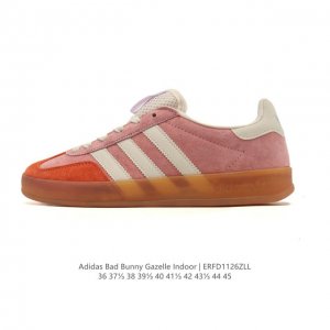 阿迪达斯 T 头鞋 系列Bad Bunny X Adidas Gazelle Indoor德训鞋 潮运动板鞋。Badbunny与Adidas再度联名，推出全新G