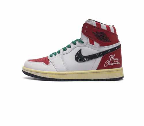 耐克 男女鞋 Nike Air Jordan 1 Retro High Og 乔丹一代aj1 乔1 Aj1 篮球鞋复刻运动鞋 皮面高帮板鞋的设计灵感源自运动夹克
