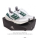 130 【真爆】阿迪达斯 男女鞋 Adidas Ultraboost 21低帮畅跑缓震回弹跑步运动鞋，Ultraboost 21以全新的外观示人。此次采用全新编