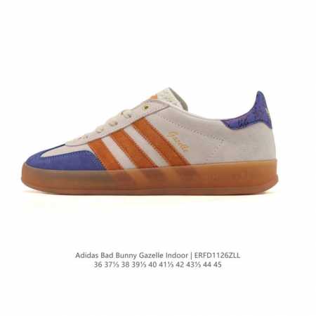 阿迪达斯 T 头鞋 系列Bad Bunny X Adidas Gazelle Indoor德训鞋 潮运动板鞋。Badbunny与Adidas再度联名，推出全新G - 点击图像关闭