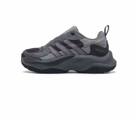 Adidas 阿迪达斯 增高又显瘦 阿迪 新老爹鞋 Adidas Maxxwavy 鞋身选择大面积网眼织物 热熔压胶以及皮革材质组成 既保证透气性 又使其具有较 - 点击图像关闭