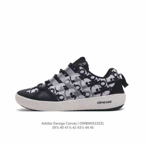 Adidas 阿迪达斯正品terrex Cc Boat 涉水鞋 男子经典运动休闲鞋 户外运动鞋。这款户外鞋,力求在炎热的季节让你保持凉爽。鞋面采用climaco