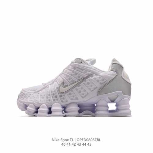 耐克 Nike Shox Tl 男子运动鞋厚底增高老爹鞋，令机械力学缓震性能跃升新层次。采用透气网眼鞋面和全掌型 Nike Shox 技术，革新演绎经典 200