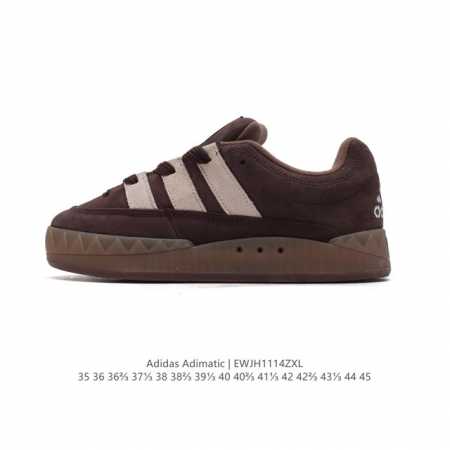 公司级 阿迪达斯 Adidas Adimatic 马蒂奇系列低帮复古鲨鱼面包鞋运动休闲滑板板鞋。整个鞋面由牛皮革制成，搭配品牌标志性大尺寸三条纹 Logo，超宽 - 点击图像关闭
