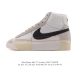 耐克 Nike Blazer Mid '77 Jumbo 男女士运动鞋 抓地板鞋革新重塑经典街头人气鞋款。采用人气传统外观，巧搭大号耐克勾勾设计和宽大鞋带。柔软