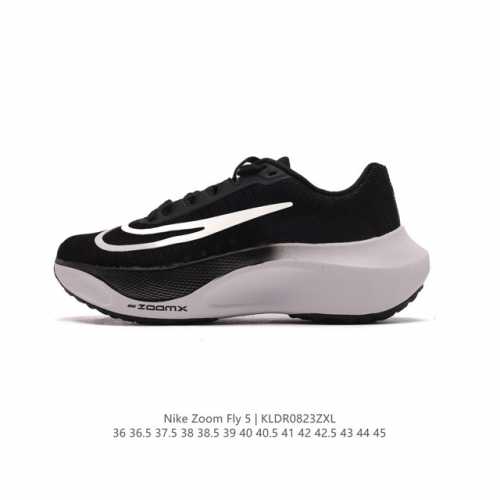 耐克 Nike Zoom Fly 5 运动鞋男女士公路跑鞋竞速跑步鞋厚底增高老爹鞋。采用耐用的设计，不仅可以部署在您最喜欢的比赛的起跑线上，还可以部署在征服后的