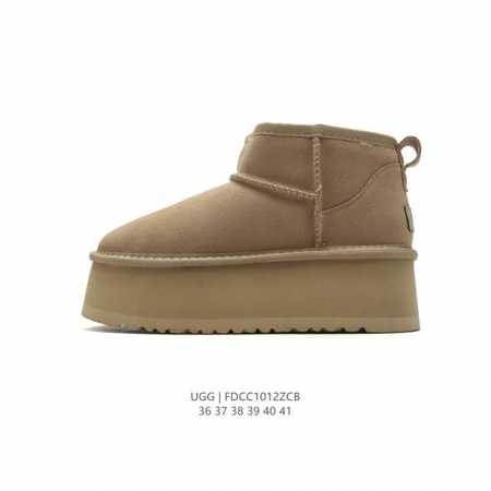 Ugg 中帮厚底增高靴子 松糕跟雪地靴 俏皮可爱的百变造型， 美国轻奢品牌ugg 平底系列冬季羊毛一体雪地休闲保暖毛毛家居包头棉鞋。官方同步包装 检验标 材料采 - 点击图像关闭