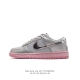 耐克nike Dunk Low 板鞋 Sb系列经典百搭休闲运动板鞋，时尚滑板鞋。加厚鞋舌的填充，使舒适性大大提升，同时也更方便穿脱中底部分则加入了脚感柔软舒适z