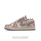 耐克 乔丹air Jordan 1 Low Aj1 乔1 乔丹1代aj1 低帮复古文化休闲运动篮球鞋。该鞋款从 5 年元年款汲取设计灵感，焕新演绎简约经典外观，