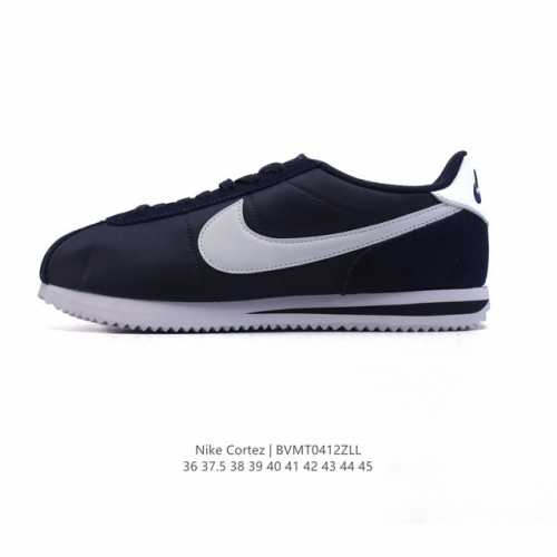 Nike Classic Cortez Nylon 耐克阿甘鞋男女子运动鞋。秉承元年款经典风格，糅合防水鞋面设计，令双足保持干爽舒适。防水锦纶鞋面强势抵御风雨侵