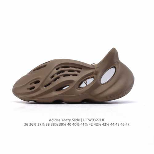 100 阿迪达斯 Adidas 系列正品椰子鞋洞洞鞋Foam外穿凉鞋防滑软底踩屎感夏款男女款凉拖鞋 酷似洞洞鞋的 Yeezy Foam Runner 更多实物照