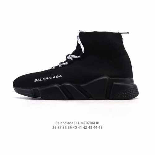 巴黎世家Balenciaga 巴黎袜子鞋 太多的词汇来形容这款鞋子了 轻便 舒适穿着方便让它备受青睐 更是各大明星们的最爱 如果说之前的袜子鞋不够运动 那么这双