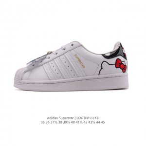 阿迪达斯 Adidas Superstar 2025年新款鞋子 蛇年新款 经典贝壳头系列 新款休闲板鞋潮流男女士运动鞋 。鞋面皮革拼接材质 标志性的贝壳鞋头，简