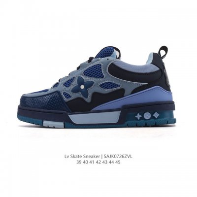 公司级 Lv Skate Sneaker 路易威登 2025年新款运动板鞋 蛇年限定 春夏秀场初次亮相，此次以粒面牛皮革焕新呈现。加垫鞋领和鞋舌援引滑板鞋设计，