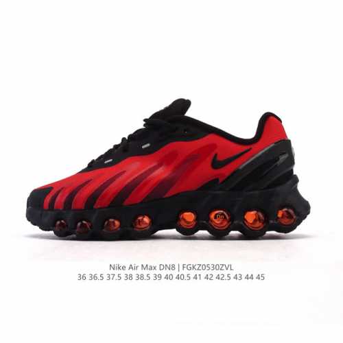 耐克 Nike Air Max Dn8 全掌气垫科技运动跑步鞋Fq7860-005。鞋款采用醒目渐变织物和动态波浪状结构鞋面，搭配黑色中底和外底，以及迷你黑色