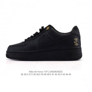 耐克 Nike Air Force 1 '07 Low 空军一号含气垫 小白鞋 低帮百搭厚底增高休闲运动板鞋。柔软、弹性十足的缓震性能和出色的中底设计，横跨复古