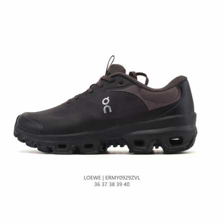 Loewe 罗意威 X On 昂跑全新合作系列运动鞋 时尚老爹鞋，品牌与瑞士高性能运动品牌On携手打造的此系列作品专为城市与户外生活而设，充分彰显蕴含可持续理念 - 点击图像关闭