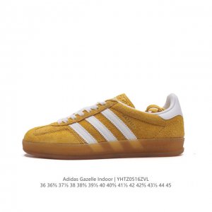 阿迪达斯 Adidas Originals Gazelle Indoor 复古三叶草防滑透明橡胶板鞋经典运动鞋。这款经典鞋,忠于原版设计,缀撞色三条纹和鞋跟饰片