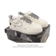 特价 耐克 Nike Air Force 1 '07 Low 空军一号含气垫 小白鞋 低帮百搭厚底增高休闲运动板鞋。柔软、弹性十足的缓震性能和出色的中底设计，横