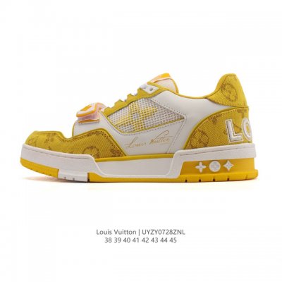 公司级 Lv Skate Sneaker 路易威登 2025年新款运动板鞋 蛇年限定 春夏秀场初次亮相，此次以粒面牛皮革焕新呈现。加垫鞋领和鞋舌援引滑板鞋设计，
