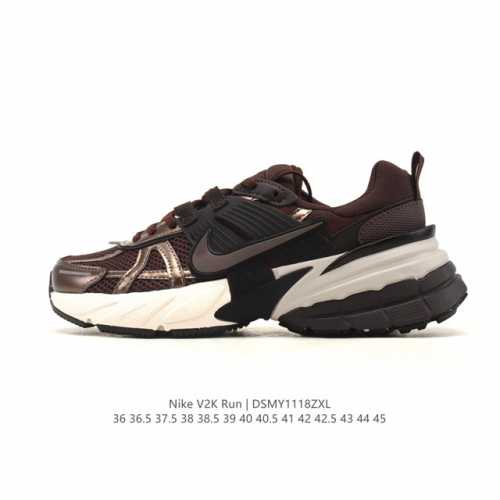 Nike 耐克 V2K Run 减震防滑 复古低帮运动跑步鞋 超火复古跑鞋，采用太空革组合呼吸网眼布鞋面材质，搭载正确4层组合底模，嵌入Tpu加固稳定模块,双层