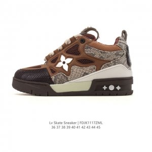 公司级 路易威登 Louis Vuitton Lv路易威登板鞋 时尚运动鞋潮厚底增高男女鞋。舒适防滑底和百搭性霸屏整个时尚娱乐圈，细节调整完美主义！采用柔软帆布