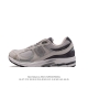 真标 新百伦 New Balance 2002R 跑鞋 男女运动鞋 潮老爹鞋。沿袭了面世之初的经典科技，以 Encap 中底配以升级版 N-Ergy 缓震物料。