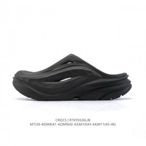 110 【新品】Crocs 拖鞋 一体式洞洞鞋 沙滩凉拖鞋 休闲轻便、舒适 厚底增高包头家居休闲拖鞋，还能百搭各种场合，简直是居家必备呀。Crocs拖鞋最大的亮