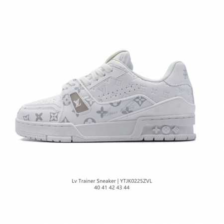 路易威登 Louis Vuitton Lv路易威登板鞋 时尚运动鞋潮厚底增高男鞋。舒适防滑底和百搭性霸屏整个时尚娱乐圈，细节调整完美主义！采用柔软皮革织物拼接鞋 - 点击图像关闭