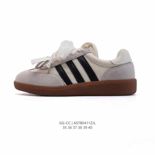 新品公司级 Gg Cc 女鞋 德训鞋 经典休闲运动鞋奢侈品百搭板鞋，阿迪达斯同款德训鞋 T字头 珍珠蝴蝶结不挑衣服穿，也不挑包，随便搭。它穿上脚超级舒服，很软。