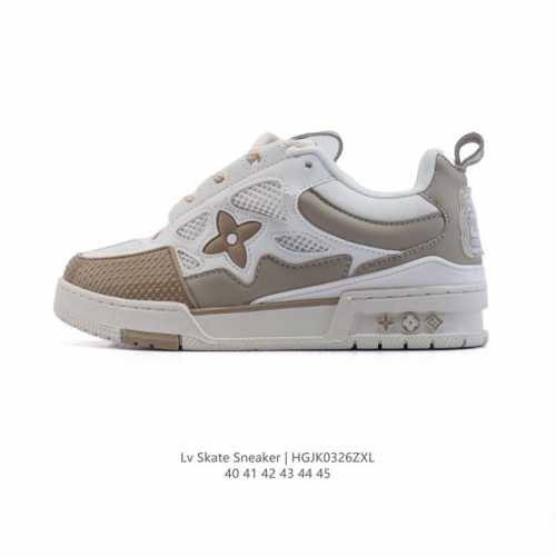 160 lv Skate Sneaker 路易威登 2025年新款运动板鞋 蛇年限定 春夏秀场初次亮相，此次以粒面牛皮革焕新呈现。加垫鞋领和鞋舌援引滑板鞋设计，