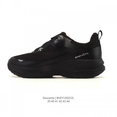 公司级 Descente 迪桑特Urban Outdoor系列男款Traxis运动休闲鞋夏季新品。迪桑特的Core-Tex面料，轻薄又坚固，防水透气还防风，简直