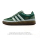 阿迪达斯 T 头鞋 系列Bad Bunny X Adidas Gazelle Indoor德训鞋 潮运动板鞋。Badbunny与Adidas再度联名，推出全新G