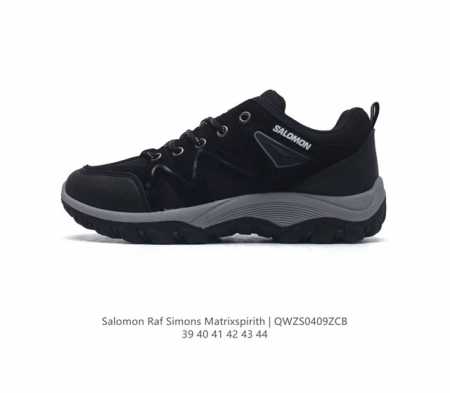 萨洛蒙 Salomon Raf Simons Matrixspirith 运动鞋 缓冲轻量 缓震回弹运动鞋跑鞋 厚底增高老爹鞋一脚蹬慢跑鞋。Salomon 是一 - 点击图像关闭