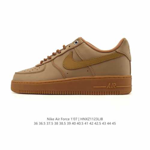 耐克 Nike Air Force 1 '07 Low 空军一号含气垫 低帮 小白鞋 百搭厚底增高休闲运动板鞋。柔软、弹性十足的缓震性能和出色的中底设计，横跨复