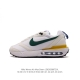 耐克 Nike Air Max Dawn 黎明系列 低帮气垫百搭休闲运动慢跑鞋，从配色上彰显出浓厚的复古气质。最大的亮点当属鞋型设计上加入结构元素，汲取 4年诞