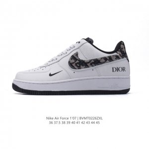 耐克Nike Air Force 1 Low 空军一号 Af1 2025年新款 小白鞋 迪奥联名 低帮百搭厚底增高休闲运动板鞋。柔软、弹性十足的缓震性能和出色的