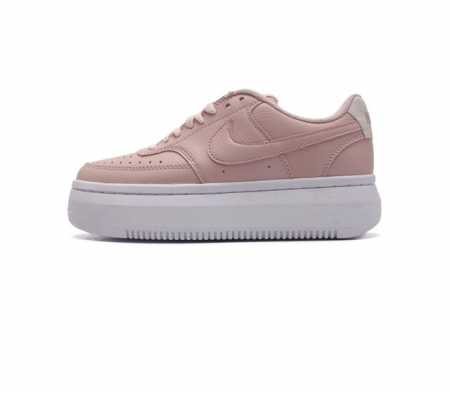 Nike耐克新款nike Court Vision Alta Ltr 厚底增高运动休闲板鞋 时尚设计 巧妙融合皮革材质搭配加高鞋底 出众篮球鞋外观搭配柔软鞋舌 - 点击图像关闭