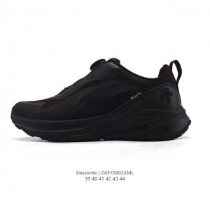 新品公司级 Descente 迪桑特Urban Outdoor系列男女款Traxis运动休闲鞋夏季新品。迪桑特的Core-Tex面料，轻薄又坚固，防水透气还防风